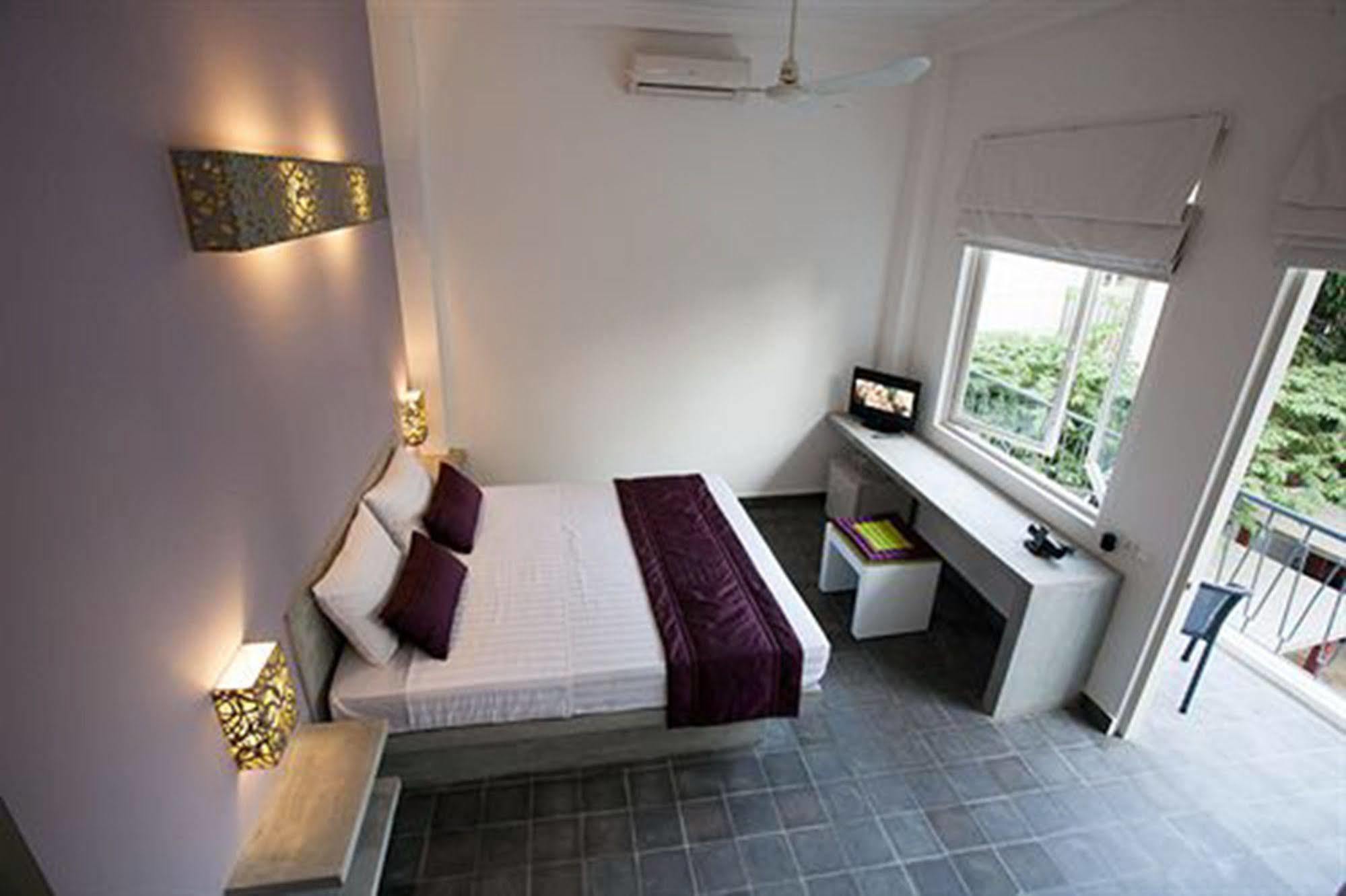 Hotel The 252 Phnom Penh Exterior foto