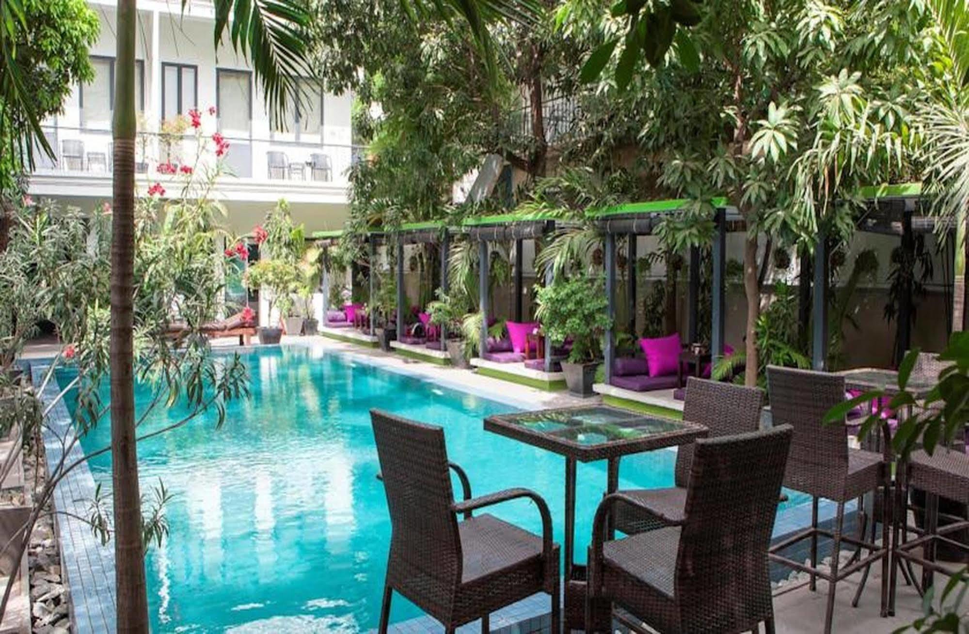Hotel The 252 Phnom Penh Exterior foto
