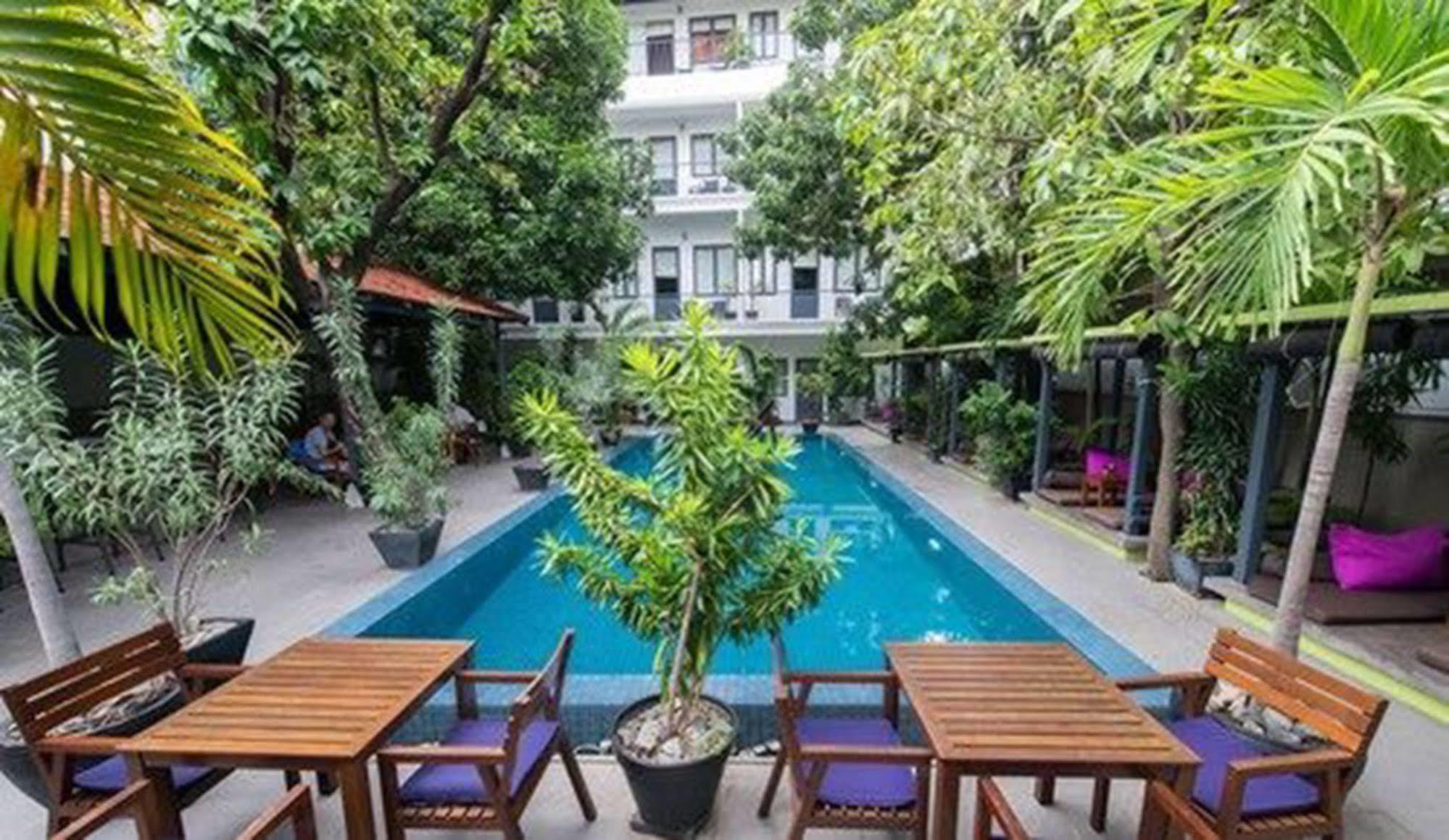 Hotel The 252 Phnom Penh Exterior foto